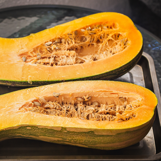 Imagem das Sementes de Abobrinha Menina Brasileira da Feltrin no Ambiente da AgroJardim