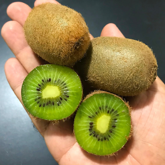 Imagem Fruto da Kiwi Monty