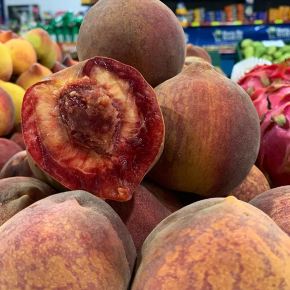 Imagem Fruto do P&ecirc;ssego Roxo